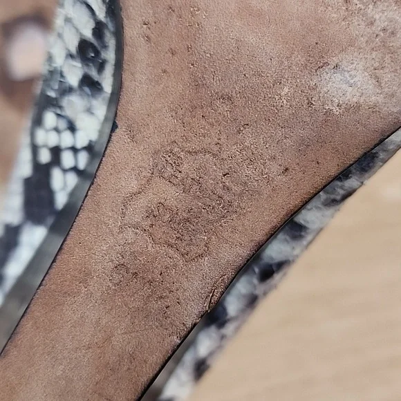TORY BURCH Astoria Snakeskin Print Wedge Shoe 6 - Picture 10 of 13